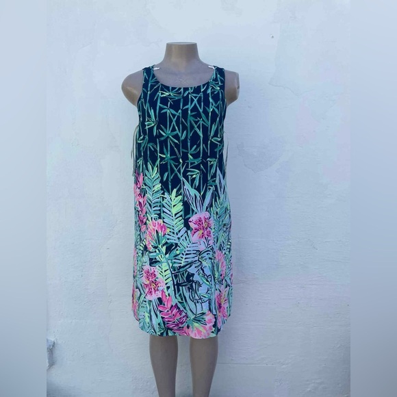 Lilly Pulitzer Dresses & Skirts - Lilly Pulitzer Vibrant Floral Dress with Pink and Green